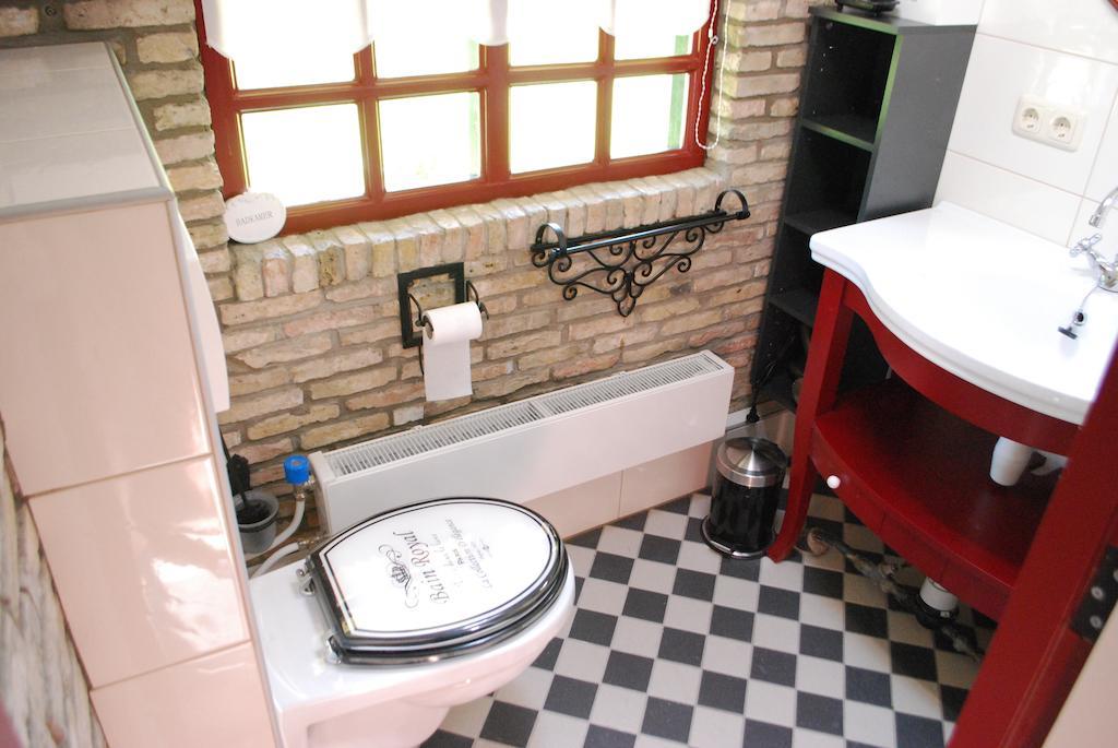 Vakantiehuis "It koaihûs" Jistrum Bilik gambar