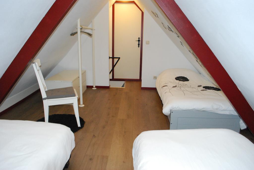 Vakantiehuis "It koaihûs" Jistrum Bilik gambar